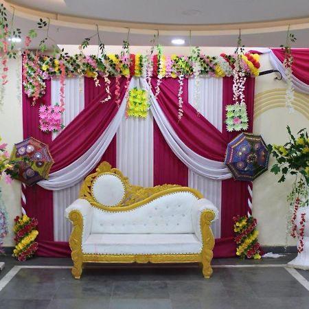 Shourya Hotel And Banquet Noida Dış mekan fotoğraf